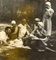 Пикник в Заречном парке. г.Киров. 1930-е гг. Фонд пользования